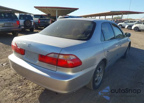 1999 Honda Accord Lx z USA, uszkodzony, nr VIN 1HGCG5649XA159539